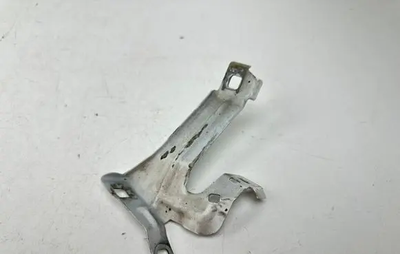 BMW 3 F30 F35 F31 Fender mounting bracket