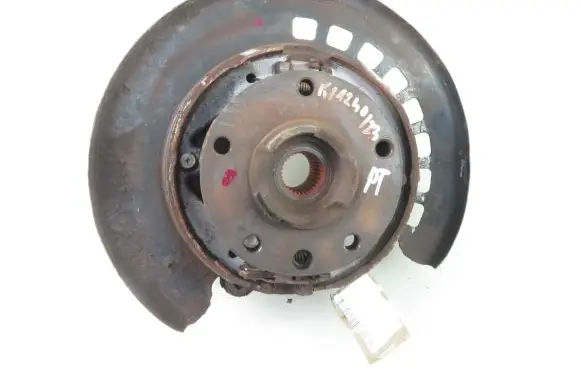 Audi Q7 4L Stub axle 7L8505436