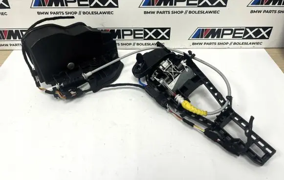 BMW X3 F25 Front door lock 