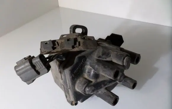 Mazda 121 Spark distributor D4T8902 B3C70Z05