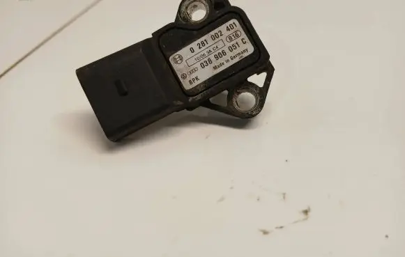 Audi A6 S6 C6 4F Air pressure sensor 038906051C 0281002401
