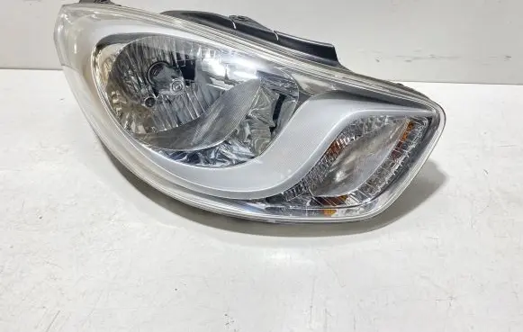Hyundai i10 Headlight/headlamp 921020X1