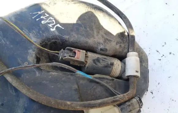 Chrysler Voyager Windscreen/windshield washer pump