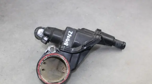 Thermostat/thermostat housing