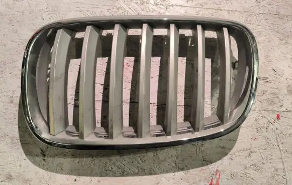 BMW X6 E71 Front bumper upper radiator grill 7185223 7157687