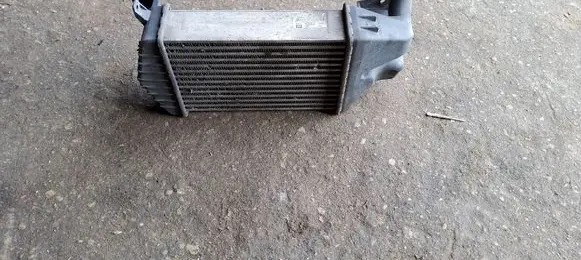 Opel Zafira B Intercooler radiator 13240831