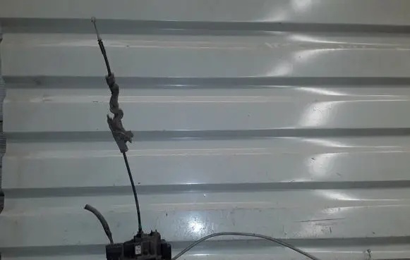 Nissan Qashqai Rear door lock