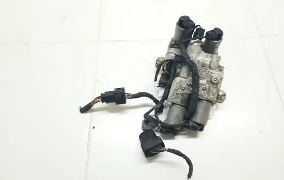 BMW 5 F10 F11 Air suspension compressor 6775258 10641010