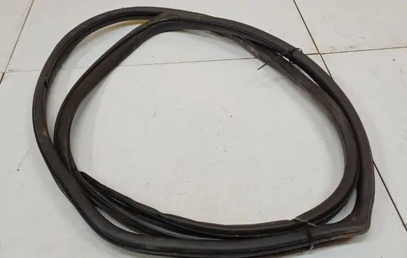 Mazda 6 Rubber seal rear door 