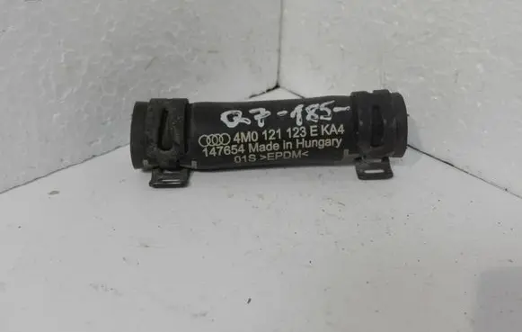Audi Q7 4M Engine coolant pipe/hose 4M0121123EKA4 147654
