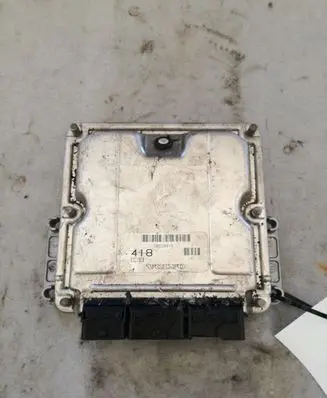 Volvo S40, V40 Engine control unit/module 0281011087