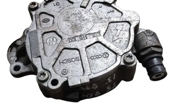 Volkswagen Transporter - Caravelle T5 Vacuum pump 03L145100F