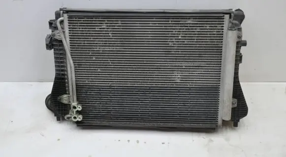 Volkswagen PASSAT CC Radiator set 1K0121207BC 1K0121253L
