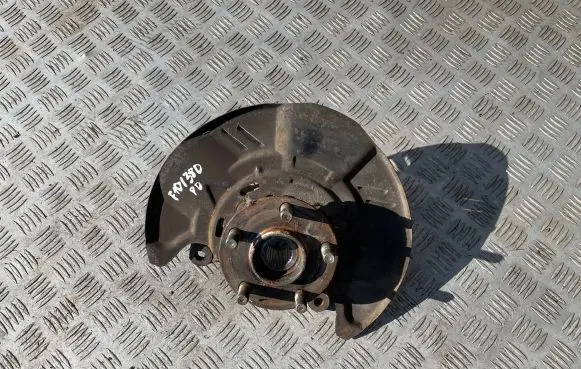 Front wheel hub