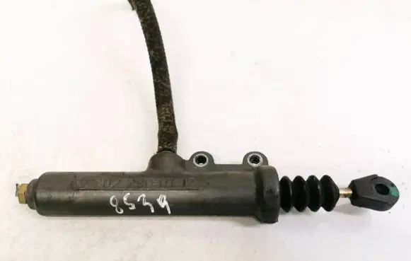 Mercedes-Benz E W210 Clutch master cylinder 2022900112