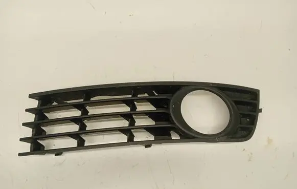 Audi A4 S4 B6 8E 8H Front bumper lower grill 8E0807681