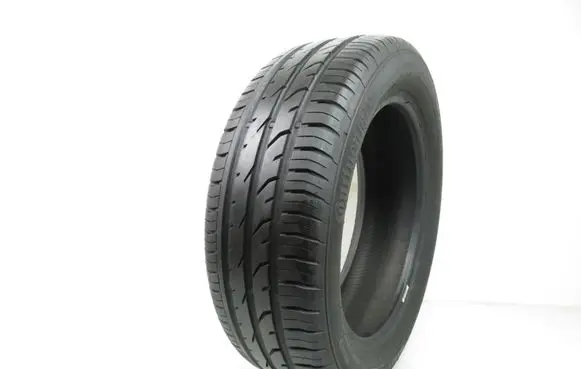 Volkswagen Golf V R16 summer tire 