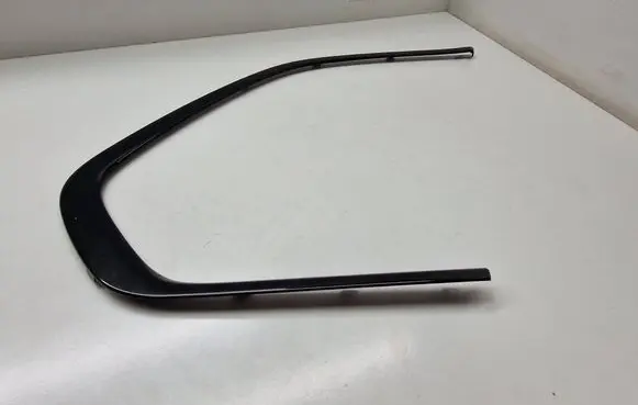 BMW X5 E70 Rear side glass trim 7207846