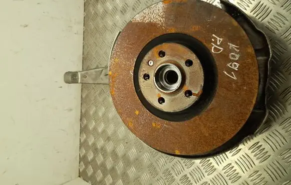 Volvo XC60 Front wheel hub RH61