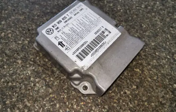 Volkswagen Golf Plus Airbag control unit/module 1K0909605T