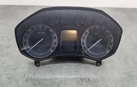 Speedometer (instrument cluster)