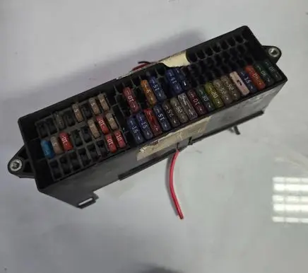 Volkswagen Touran I Fuse box set 1T1937615A