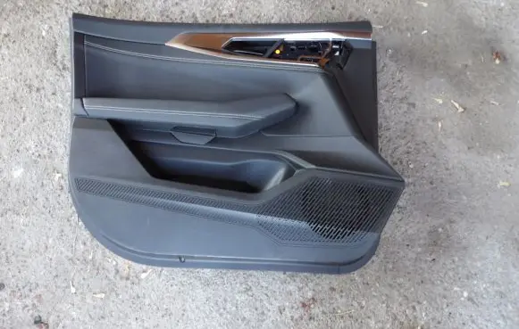 Renault Austral Front door card panel trim
