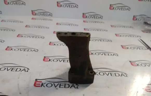 Mercedes-Benz GLK (X204) Engine mounting bracket A6420960345