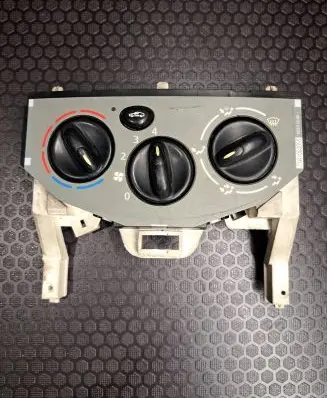 Opel Vivaro Climate control unit W964383F