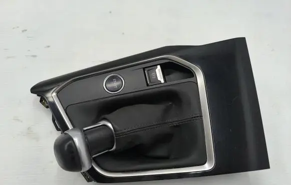 Peugeot 5008 II Center console 9814866877