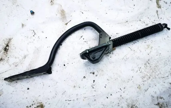 Tailgate/trunk/boot hinge