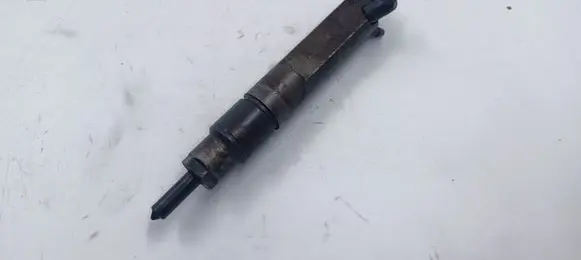 Audi A4 S4 B5 8D Fuel injector 028130201T