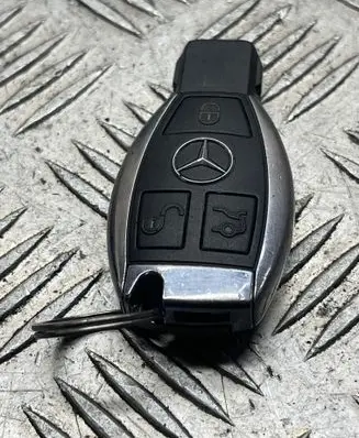 Mercedes-Benz CLS C218 X218 Ignition key/card 