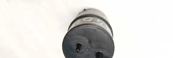 Vacuum air tank