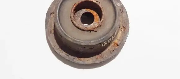 Volkswagen Golf III Coil spring mount 