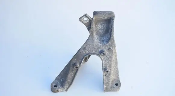 Audi A6 S6 C6 4F Engine mounting bracket 4F0199308P