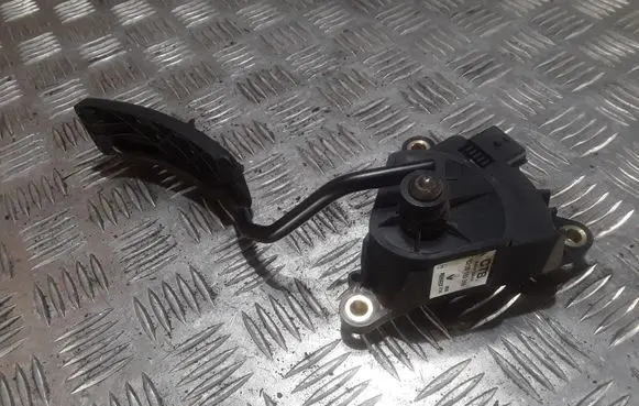 Renault Megane II Accelerator throttle pedal 8200153268