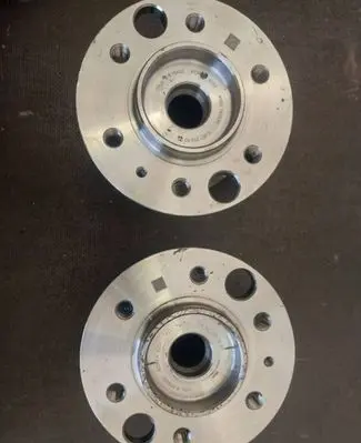 Mercedes-Benz Sprinter W907 W910 Rear wheel hub 9073560000