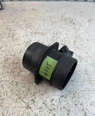 Volkswagen Touran I Mass air flow meter 074906461B 0281002461