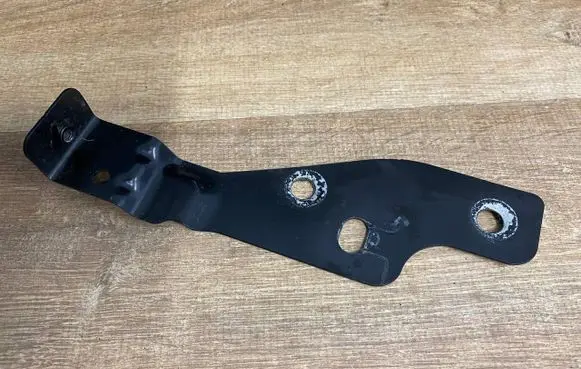 Land Rover Range Rover Velar Fender mounting bracket J8A2-16E128-AA J8A216E128AA J8A2-16E128