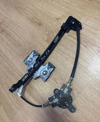 Seat Cordoba (6K) Rear door manual window regulator B10493