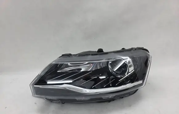 Skoda Rapid (NH) Headlight/headlamp 5JB941015C