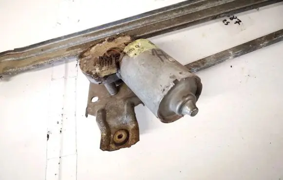 Volkswagen PASSAT B2 Wiper motor 321955113g