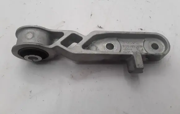 Volvo XC90 Engine mount bracket 31359890