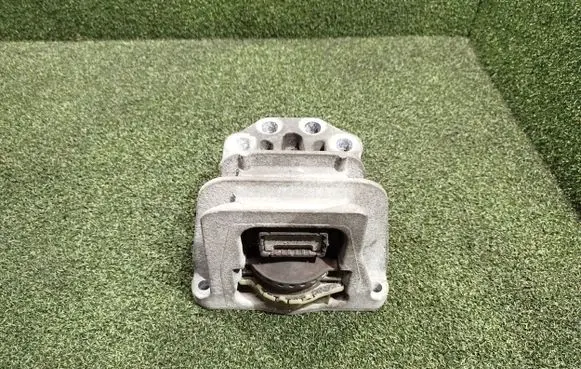 Ford Transit VII Engine mount bracket GK216F012CC