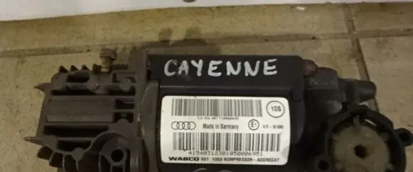 Porsche Cayenne (92A) Air suspension compressor/pump 