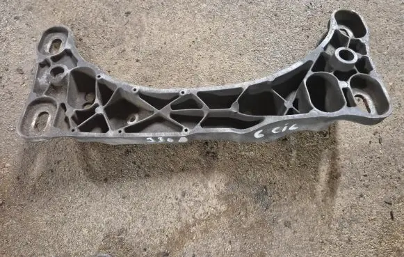 BMW 3 E46 Gear shift cable bracket 