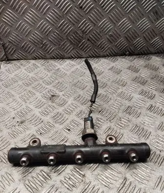 Volvo V50 Fuel main line pipe 9681649580