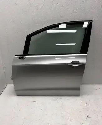 Volkswagen Golf Sportsvan Front door