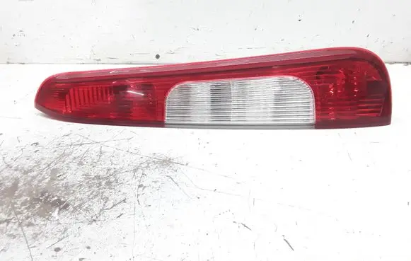 Ford Focus C-MAX Rear/tail lights 3M5113N411AA